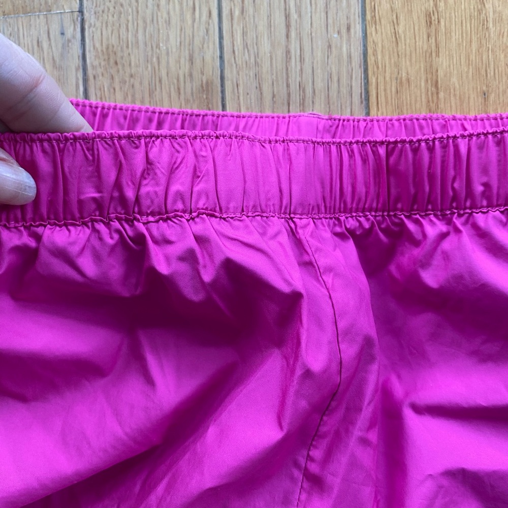 NWOT The North Face Fuchsia and Black Girls' Shorts - Picture 6 of 9